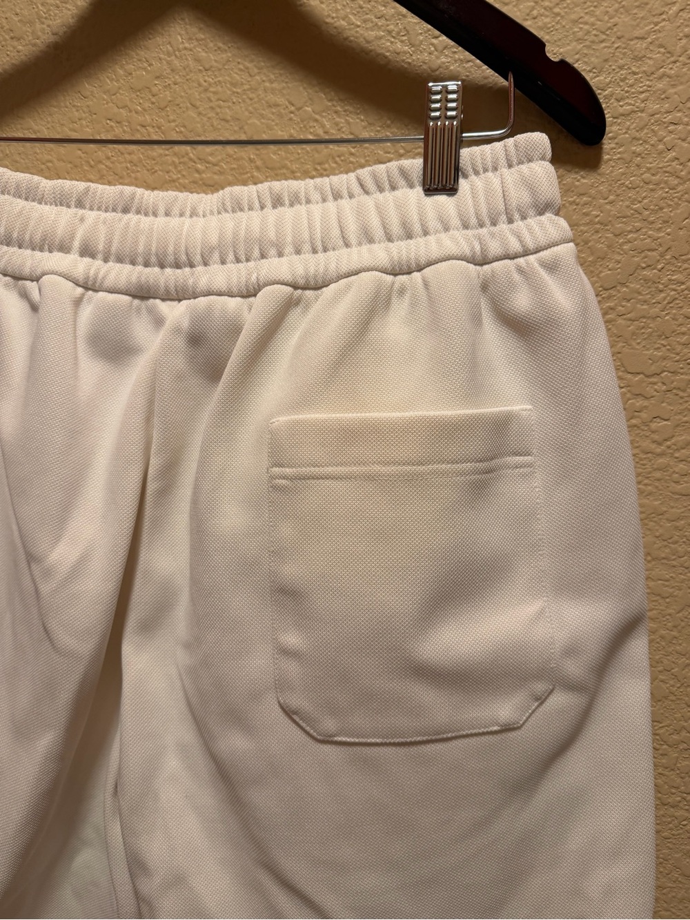 New Authentic Gucci Logo Colors Shorts White Size XL / 32 - 38 Waist - Picture 11 of 14